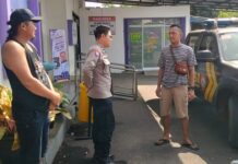 Polsek Cidahu Laksanakan Patroli Siang dan Sambangi Penjaga RS Arya Kemuning