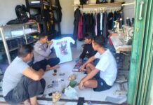 Wujud Kedekatan dengan Warga Desa Karangkamulyan, Bhabinkamtibmas Sambangi Pelaku Usaha Jahit