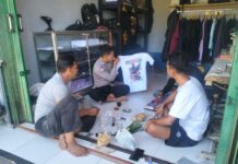 Sambang Warga Binaan, Bhabinkamtibmas Karangkamulyan Ajak Pelaku Usaha Jahit Jaga Keamanan Lingkungan