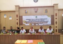 Bhabinkamtibmas Desa Kadurama Hadiri Purna Bakti dan Alih Jabatan Perangkat Desa untuk Tingkatkan Pelayanan Masyarakat