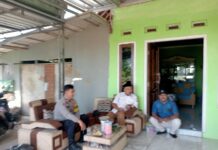 Bhabinkamtibmas Desa Karamatmulya Perkuat Sinergitas Melalui Silaturahmi Kamtibmas Bersama Warga Binaan