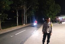 Patroli KRYD Malam Hari, Bhabinkamtibmas Polsek Ciawigebang Antisipasi C3 dan Gangguan Kamtibmas di Jalan Raya Cipicung