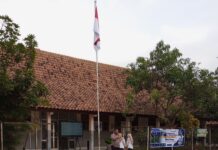Polsek Ciawigebang Edukasi Siswa Baru SMPN 5 Ciawigebang tentang Disiplin dan Tertib Berlalu Lintas