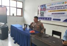 PS. Panit 1 Binmas Polsek Ciawigebang Tanamkan Kedisiplinan dan Anti-Bullying kepada Siswa Baru SMPN 2 Ciawigebang