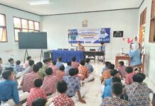 MPLS SMPN 2 Ciawigebang, PS. Panit 1 Binmas Polsek Ciawigebang Berikan Penyuluhan Kedisiplinan dan Kenakalan Remaja