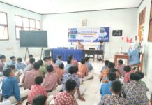 PS. Panit 1 Binmas Polsek Ciawigebang Edukasi Siswa Baru SMPN 2 Ciawigebang tentang Disiplin, Lalu Lintas, dan Anti-Bullying