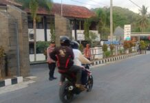 POLSEK SUBANG LAKSANAKAN GIAT PH PAGI, WUJUDKAN KAMTIBCAR LANTAS DI DEPAN SMAN SUBANG.