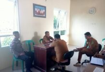 Silaturahmi dengan Perangkat Desa, Bhabinkamtibmas Desa Ciawilor Tingkatkan Koordinasi Kamtibmas
