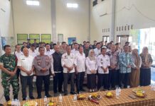 Kapolsek Pancalang Hadiri Pembukaan Kolektif dan Penerimaan Resmi Mahasiswa KKN Universitas Budi Luhur Jakarta di Desa Patalagan, Perkuat Sinergi Perguruan Tinggi, Pemerintah, TNI-Polri dan Masyarakat dalam Mendukung Pengabdian kepada Masyarakat