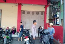 POLSEK LURAGUNG MELAKSANAKAN PATROLI MEMBERIKAN HIMBAUAN AGAR TETAP JAGA KEAMANAN