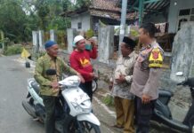 BHABINKAMTIBMAS DESA WIDARASARI POLSEK KRAMATMULYA SAMBANGI TOGA AJAK JAGA KEAMANAN LINGKUNGAN MELALUI SAMBANG HUMANIS