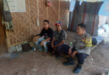 Bhabinkamtibmas Polsek Kramatmulya Sambangi Warga Masyarakat Desa Cikubangsari