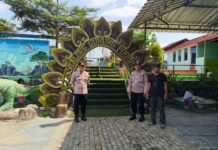 Patroli Polsek Pancalang Laksanakan Patroli Dialogis di Objek Wisata Balong Gunung Puyuh, Berikan Imbauan Kamtibmas sebagai Upaya Antisipasi C3 dan Wujudkan Situasi yang Aman