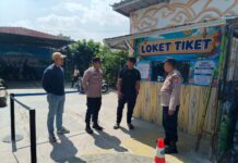 Unit Patroli Polsek Pancalang Laksanakan Patroli Dialogis di Objek Wisata Balong Gunung Puyuh, Berikan Imbauan Kamtibmas sebagai Upaya Antisipasi C3 dan Wujudkan Situasi yang Aman