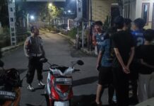 Patroli Polsek Pancalang Intensifkan Patroli KRYD di Jalan Raya Desa Kahiyangan, Sampaikan Imbauan Kamtibmas kepada Masyarakat sebagai Upaya Antisipasi C3 dan Gangguan Keamanan Wilayah