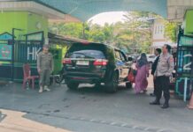 Bhabinkamtibmas Aipda Imam Agus Monitoring Kedatangan Santri Baru Tahun Ajaran 2026–2027 di Pondok Pesantren Husnul Khotimah 2 Sekaligus Sampaikan Imbauan Kamtibmas Demi Terciptanya Situasi yang Aman dan Kondusif