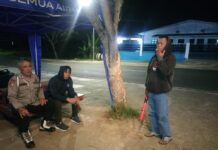 Kapolsek Beserta Piket Polsek Kramatmulya Melaksanakan Patroli Malam KRYD, Antisipasi C3 dan Gangguan Kamtibmas Sambangi Juru Parkir Café D’ Jons Desa Cilaja