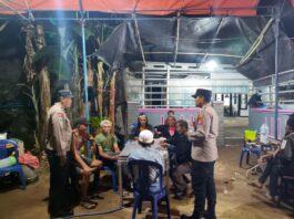Patroli Dialogis Malam Hari Polsek Pancalang Perkuat Pengamanan Wilayah, Antisipasi Tawuran, Geng Motor, C3, dan Gangguan Kamtibmas Melalui Strong Point serta Sambang Warga di Desa Patalagan