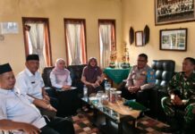 Rapatkan Barisan, Kanit Propam Polsek Mandirancan Bersama Babinsa Koramil Pancalang Gelar Sinergitas Kamtibmas di SMAN 1