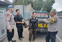 POLSEK KRAMATMULYA AJAK MASYARAKAT JAGA KEAMANAN LINGKUNGAN MELALUI SAMBANG HUMANIS