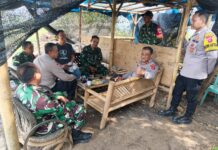 Kapolsek Pancalang Bangun Sinergitas TNI–Polri Melalui Agenda Ngopi Bareng Bersama Anggota Koramil 1514/Pancalang untuk Mempererat Kebersamaan dan Meningkatkan Soliditas dalam Memberikan Pelayanan kepada Masyarakat