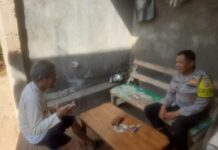 BHABINKAMTIBMAS DESA CIKUBANGSARI AJAK WARGA DESA BINAAN WUJUDKAN SITUASI KAMTIBMAS DI LINGKUNGAN