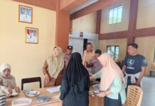 Kapolsek Pancalang Ipda Lukman Hakim Laksanakan Silaturahmi Kamtibmas dan Monitoring Penyaluran Makan Bergizi Gratis (MBG) bagi Ibu Hamil dan Balita di Desa Rajawetan sebagai Upaya Mendukung Pencegahan Stunting