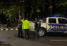 Motor Tabrak Truk di Jalan Raya Siliwangi Kuningan, Pengendara Nmax Mengalami Luka Berat