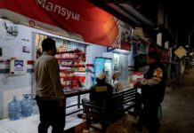 laksanakan Patroli Malam Polsek Kramatmulya, Antisipasi C3 dan Gangguan Kamtibmas di Wilayah Hukum Polsek Kramatmulya