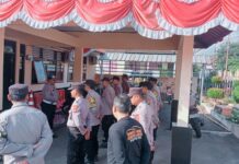 Menata Disiplin dan Kesiapsiagaan, Kanit Propam Polsek Mandirancan Pimpin Apel Pagi Penuh Penekanan
