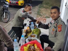 CEGAH KEJAHATAN DAN GANGGUAN MALAM HARI, POLSEK CILIMUS HADIR MELALUI PATROLI DIALOGIS