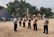 Polsek Ciawigebang Gelar Apel Kesiapan Pengamanan Turnamen Sepak Bola Bupati Cup 2026 di Desa Ciawilor