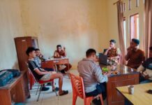 Patroli KRYD Siang Hari, Bhabinkamtibmas Polsek Ciawigebang Jalin Silaturahmi dengan Perangkat Desa Ciawigebang