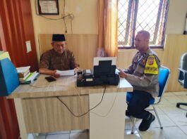 Jalin Kemitraan, Bhabinkamtibmas Desa Mekarjaya Polsek Ciawigebang Sambangi Perangkat Desa