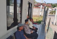 Jelang HUT ke-81 Kemerdekaan RI, Bhabinkamtibmas Desa Sidaraja Sambangi Satpam Gudang Wings