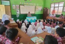 Bhabinkamtibmas Desa Ciomas Berikan Penyuluhan Anti Bullying dan Kerukunan di SD Negeri 2 Ciomas
