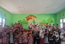 Bhabinkamtibmas Desa Ciomas Berikan Penyuluhan Kamtibmas dan Anti Bullying di SD Negeri 2 Ciomas