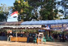 Polri Hadir di Tengah Masyarakat, Bhabinkamtibmas Desa Muncangela Hadiri Turnamen EIGHTFEO RESIK CUP 2026 di Desa Muncangela