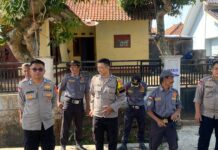 Turnamen EIGHTFEO RESIK CUP 2026 di Desa Muncangela Berlangsung Aman, Anggota Polsek Ciawigebang Polres Kuningan Hadir Berikan Pengamanan