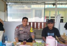 Sambangi Pedagang Warung Makan, Bhabinkamtibmas Desa Kapandayan Sampaikan Imbauan Kamtibmas