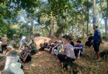 Jelang HUT ke-81 Kemerdekaan RI, Bhabinkamtibmas dan Babinsa Desa Suganangan Hadiri Doa Bersama Warga