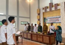 Kapolsek Ciawigebang Hadiri Pelantikan dan Pengambilan Sumpah Jabatan Perangkat Desa Pamijahan