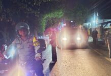 Ciptakan Rasa Aman, Bhabinkamtibmas Desa Kadurama Kawal Pawai Ta’aruf Maulid Nabi Muhammad SAW 1448 H
