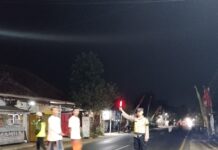 Pengamanan Maulid Nabi Muhammad SAW 1448 H, Bhabinkamtibmas Desa Sidaraja Pastikan Kegiatan Berjalan Aman dan Lancar