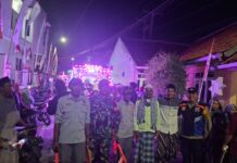 Bhabinkamtibmas dan Babinsa Desa Cipicung Sinergi Amankan Pawai Ta’aruf Maulid Nabi Muhammad SAW 1448 H