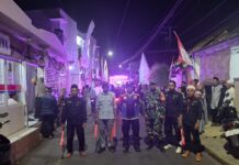 Pastikan Aman dan Lancar, Bhabinkamtibmas dan Babinsa Desa Cipicung Kawal Pawai Ta’aruf Maulid Nabi Muhammad SAW 1448 H