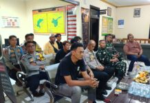 Pererat Sinergitas TNI-Polri dan Masyarakat, Kapolsek Ciawigebang Gelar Nobar Final Piala Presiden 2026