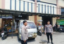 Menyapu Titik Rawan Pasar Pancur, Patroli Polsek Mandirancan Di Bawah Komando Aipda Johan Whyudi Andas Jamin Stabilitas Keamanan Desa Sukasari