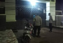Menembus Pekatnya Malam, Patroli KRYD Polsek Mandirancan Sambangi SMAN 1 Mandirancan Demi Bentengi Lembaga Pendidikan dari Ancaman Kejahatan