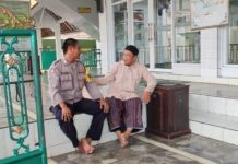 Jaga Kondusifitas Lingkungan, Bhabinkamtibmas Polsek Cilimus Gencarkan Sambang Warga dan Tokoh Agama di Cigandamekar